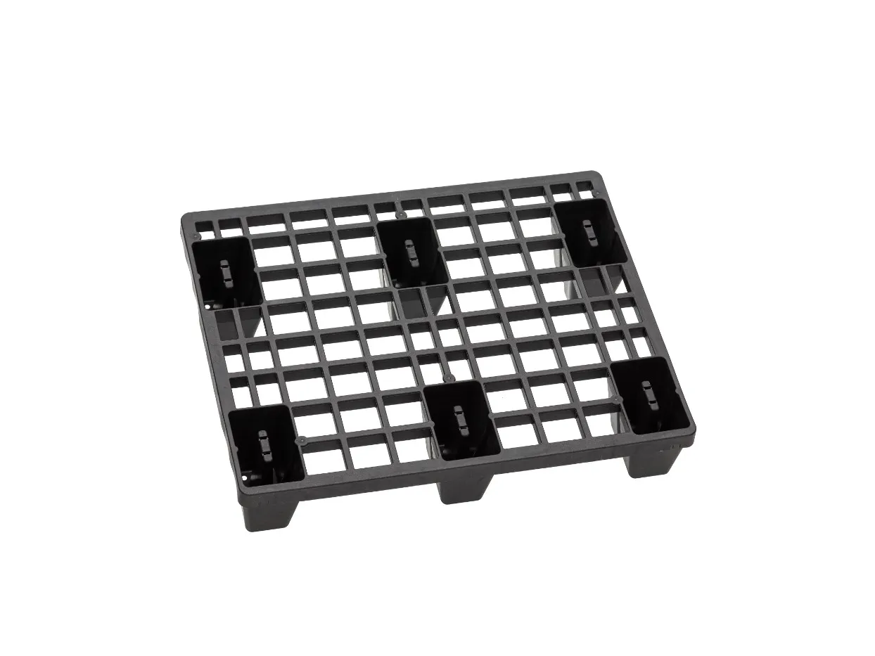 Die TIDUS light 806 4W von PURUS ist eine leichte, schwarze Kunststoff-Halbpalette mit Vier-Wege-Funktion, ideal f?r Lagerung und Transport bis 1200 kg.