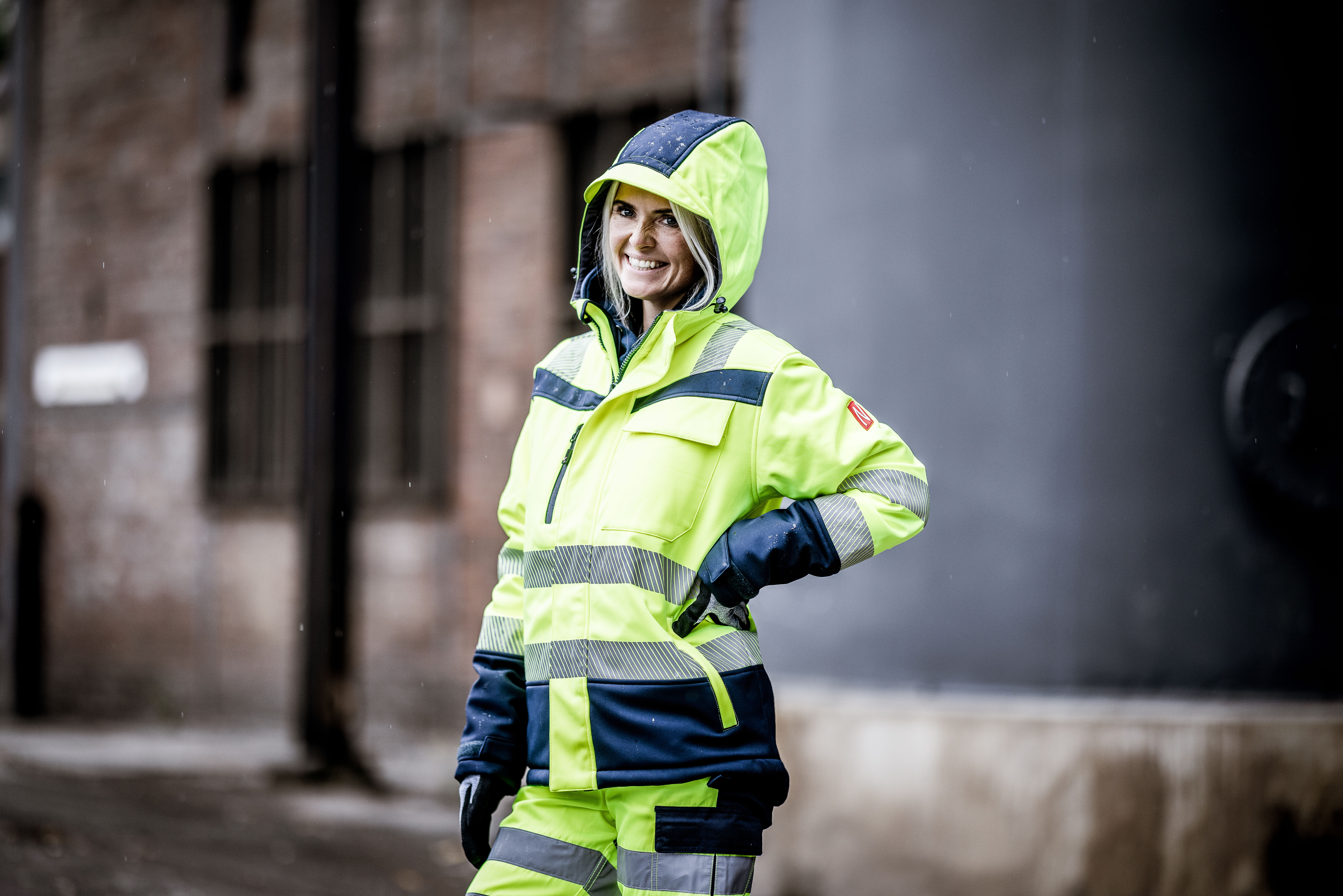 NITRAS MOTION TEX VIZ PLUS, Winter-Warnschutz-Softshelljacke, neongelb / marine, EN ISO 20471