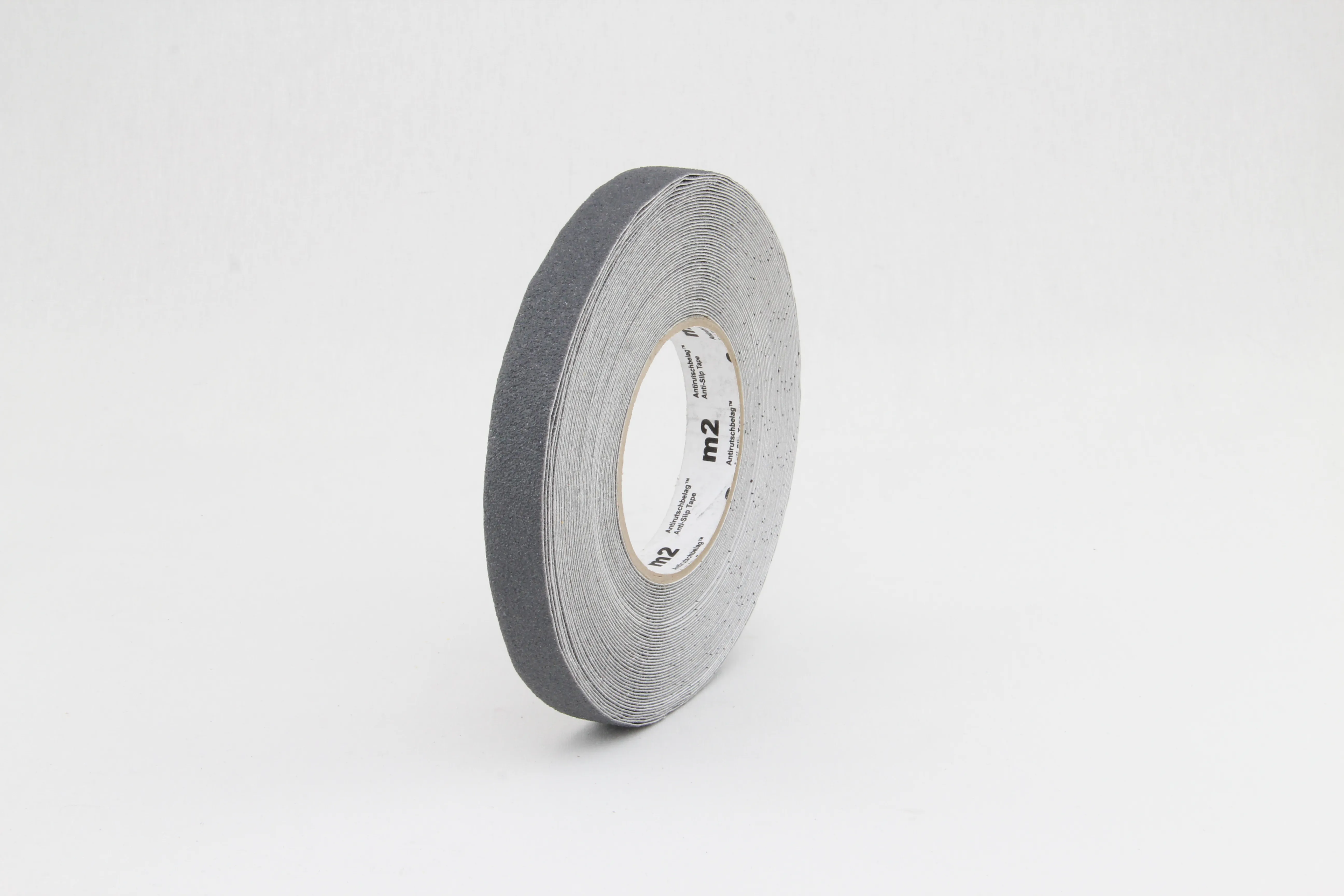 Produktbild des grauen Antirutschbelags von Mehlhose: 19mm x 18,3m Rolle, selbstklebend, robust, ideal f?r rutschige Fl?chen, langlebig und vielseitig einsetzbar.