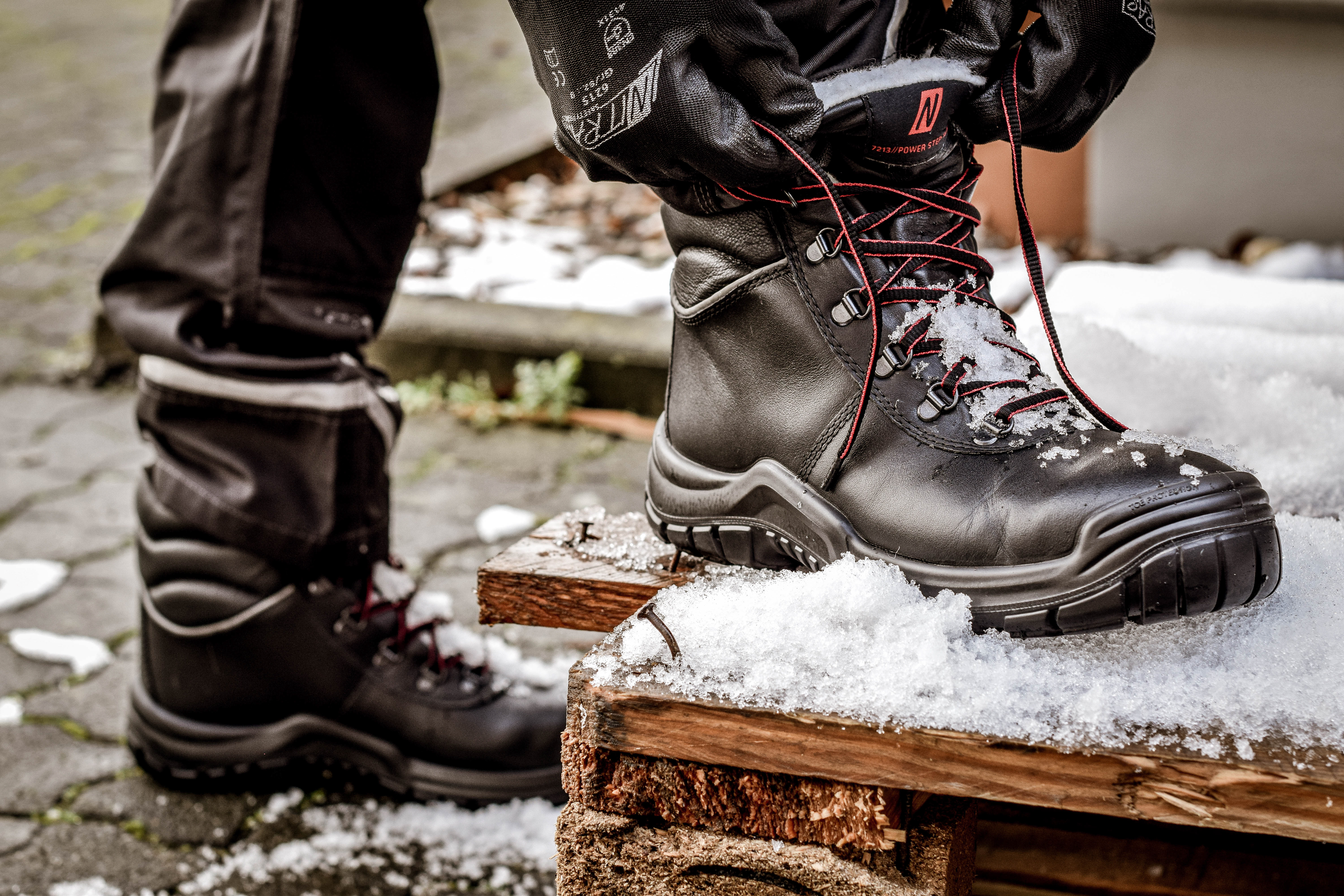 NITRAS POWER STEP MID+, S3 CI HI HRO SRC Sicherheitswinterstiefel, hoch, schwarz, EN ISO 20345, DGUV Regel 112-191