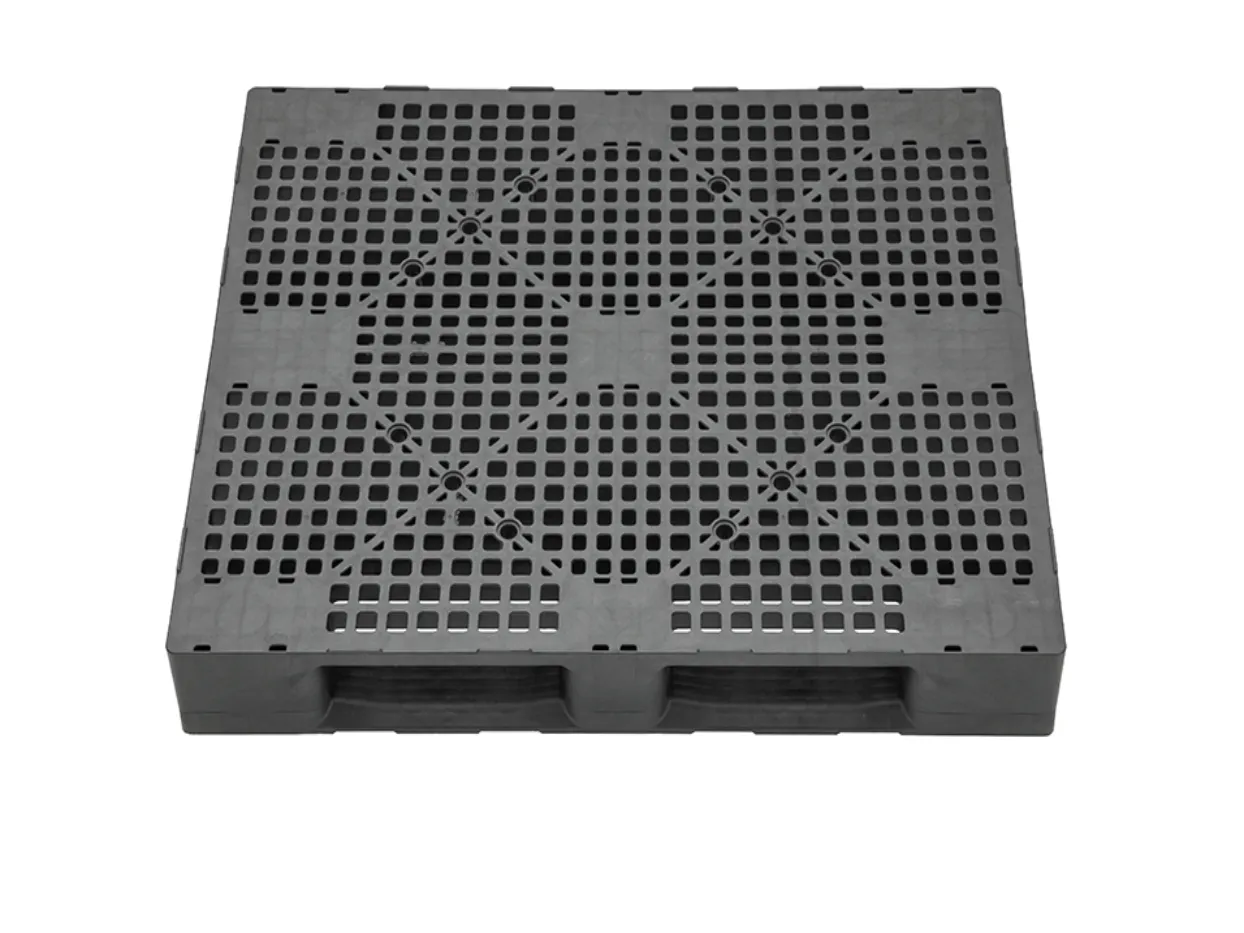 Die TIDUS Smart 1210 Kunststoffpalette ist robust, tr?gt bis zu 7.000 kg statisch, 1.500 kg dynamisch, ideal f?r Hochregale, aus recyceltem PP, schwarz.