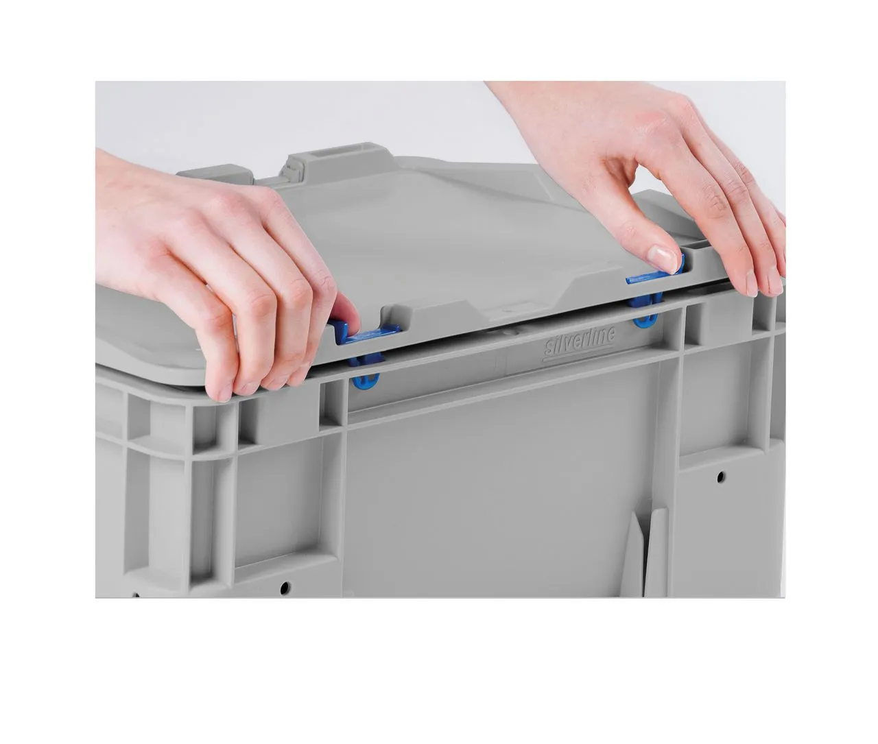 Federriegel von silverline in Blau, aus robustem PP-C, f?r sichere Scharnierdeckel-Befestigung. Einfache Montage, ideal f?r Beh?lter. 2 St?ck pro Beh?lter n?tig.