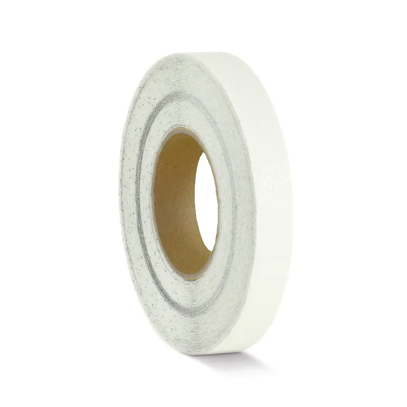 Produktbild zeigt die transparente Antirutschrolle von TR-MAT Mehlhose, 25mm x 18,3m, mit robuster PVC-Basis und 60er Aluminiumoxid f?r maximale Rutschhemmung.