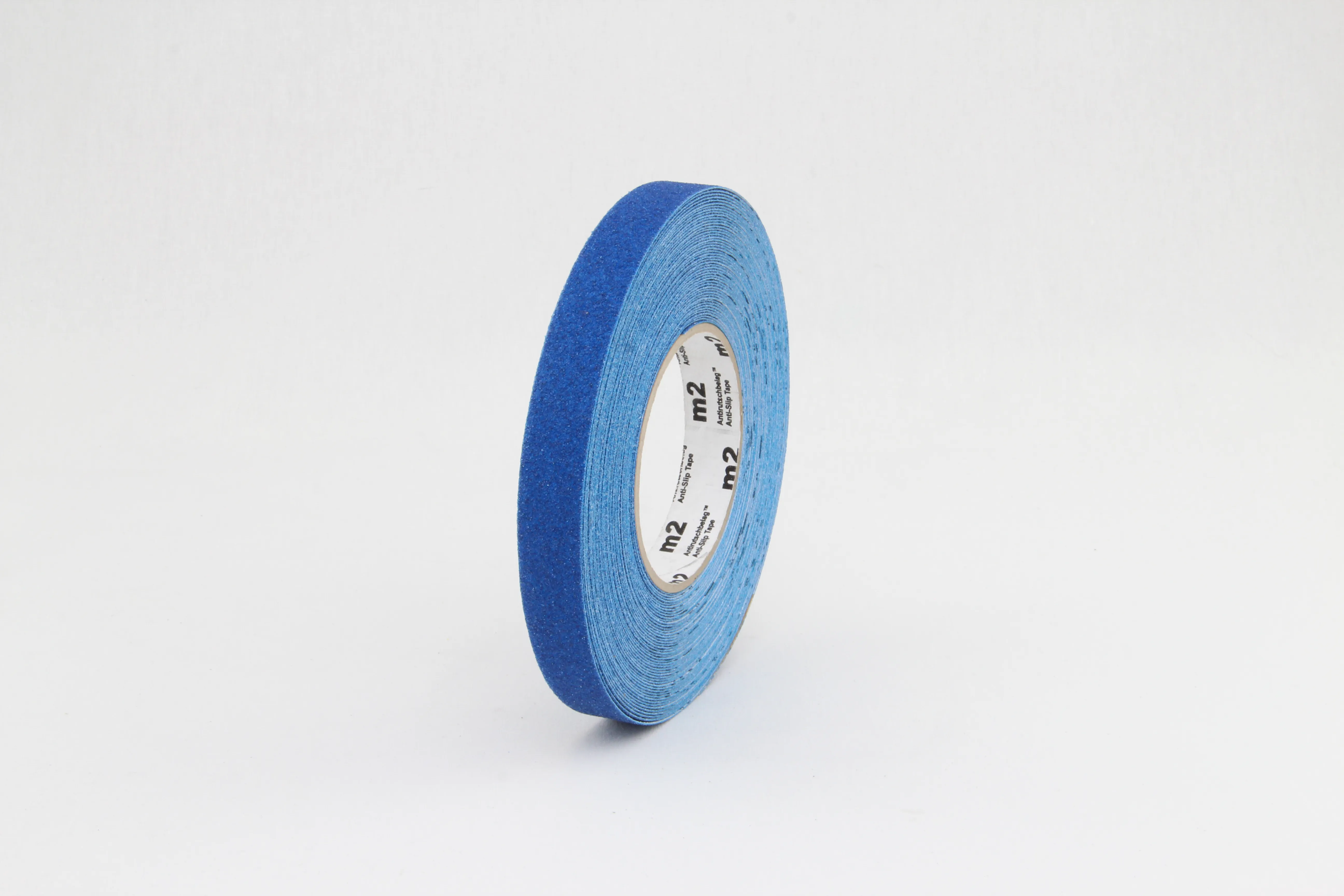 Das Produktbild zeigt den blauen Antirutschbelag von Mehlhose Antirutschprodukte GmbH, ideal für rutschige Flächen, mit robuster, selbstklebender Rückseite.