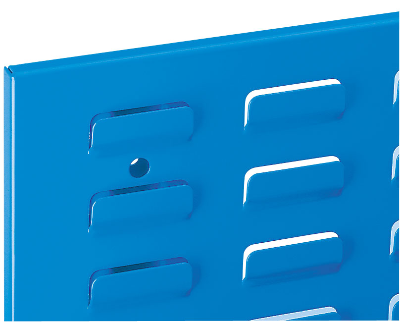 Die lichtblaue ®RasterPlan Schlitzplatte (500x450 mm) von Kappes Systeme bietet flexible Organisation mit robustem Stahl und vielseitigen Montagemöglichkeiten.