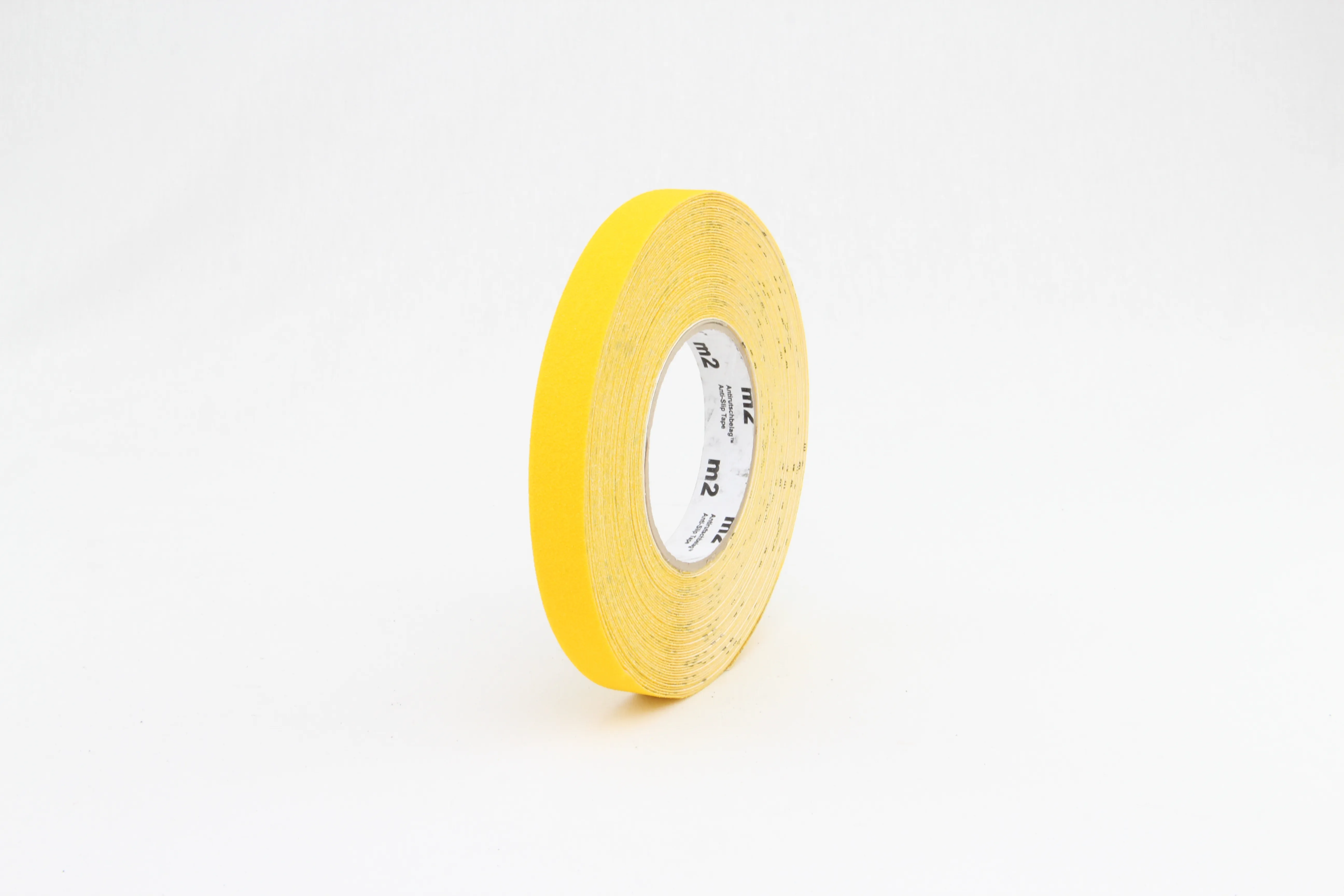 Produktbild des m2-Antirutschbelags Universal in Gelb, Rolle 19mm x 18,3m, bietet R13-Rutschhemmung, ideal f?r glatte, feuchte B?den, innen und au?en.