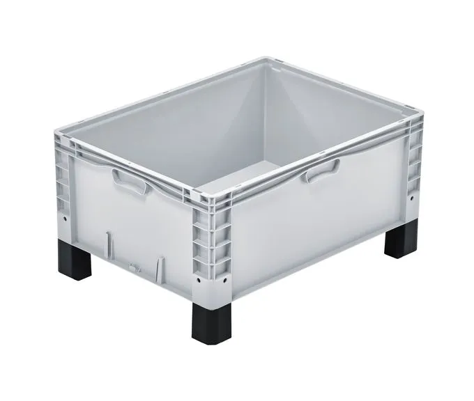 Der Bekuplast Gro?beh?lter mit F??en (800x600x420 mm) bietet 126 Liter Volumen, ist aus robustem PP-C gefertigt und ideal f?r Lagerung und Transport.